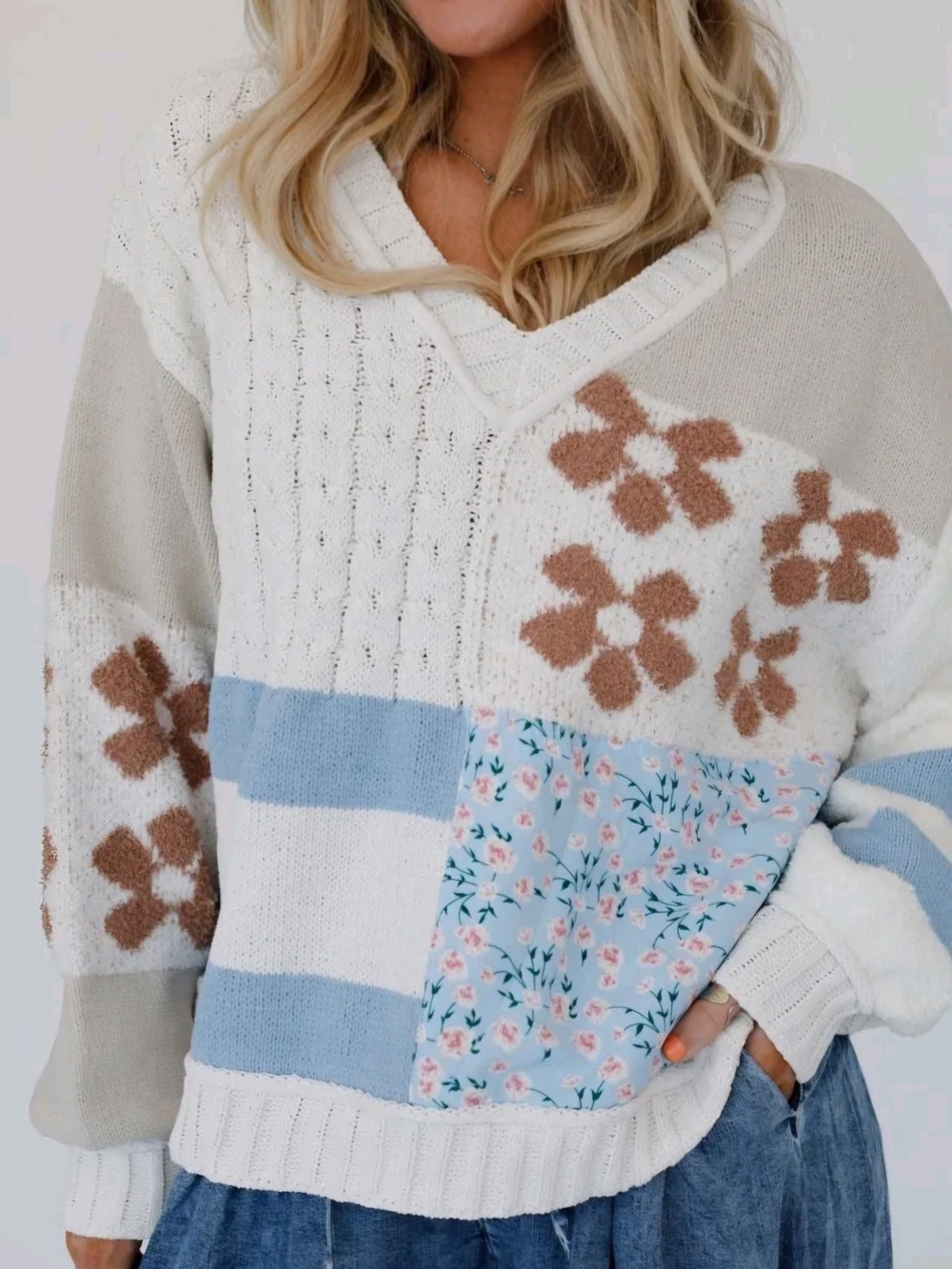 NWOT! POL Feeling For Flowers Contrast Sweater